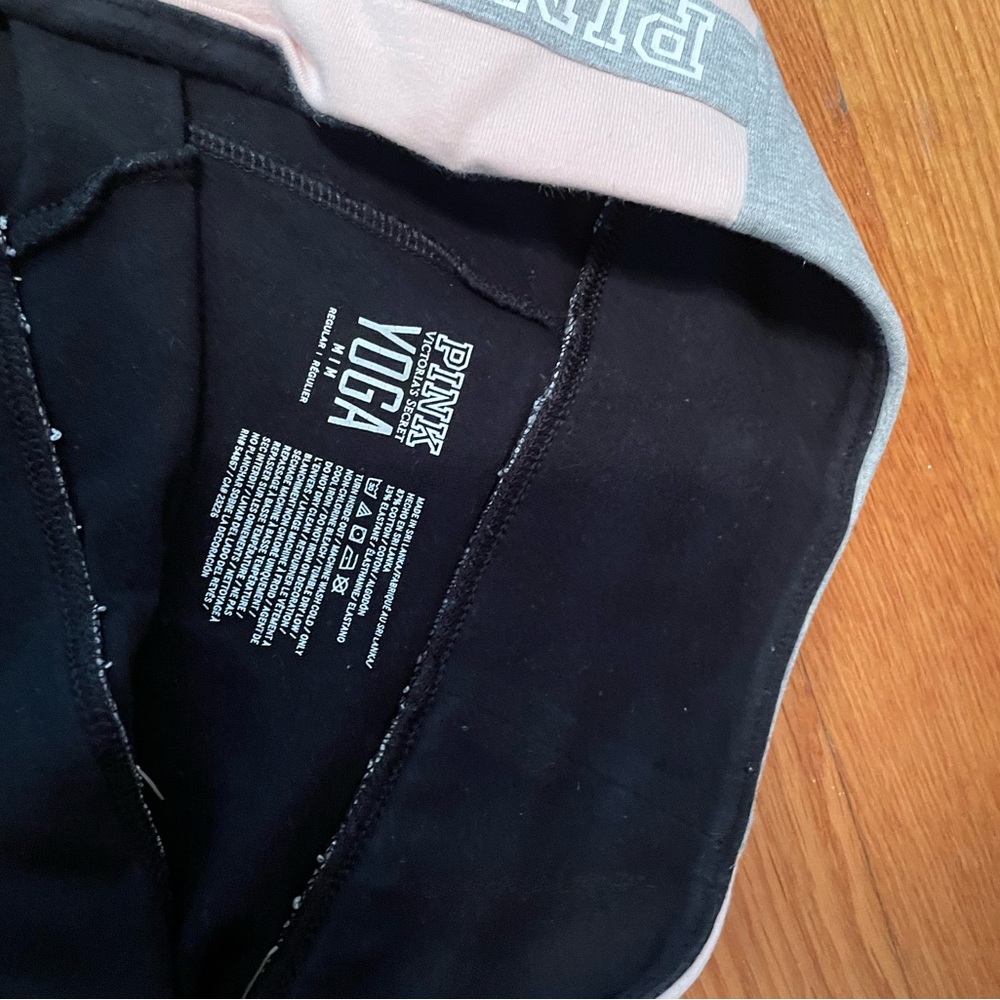 Black Victoria Secret flare leggings - Picture 3 of 3